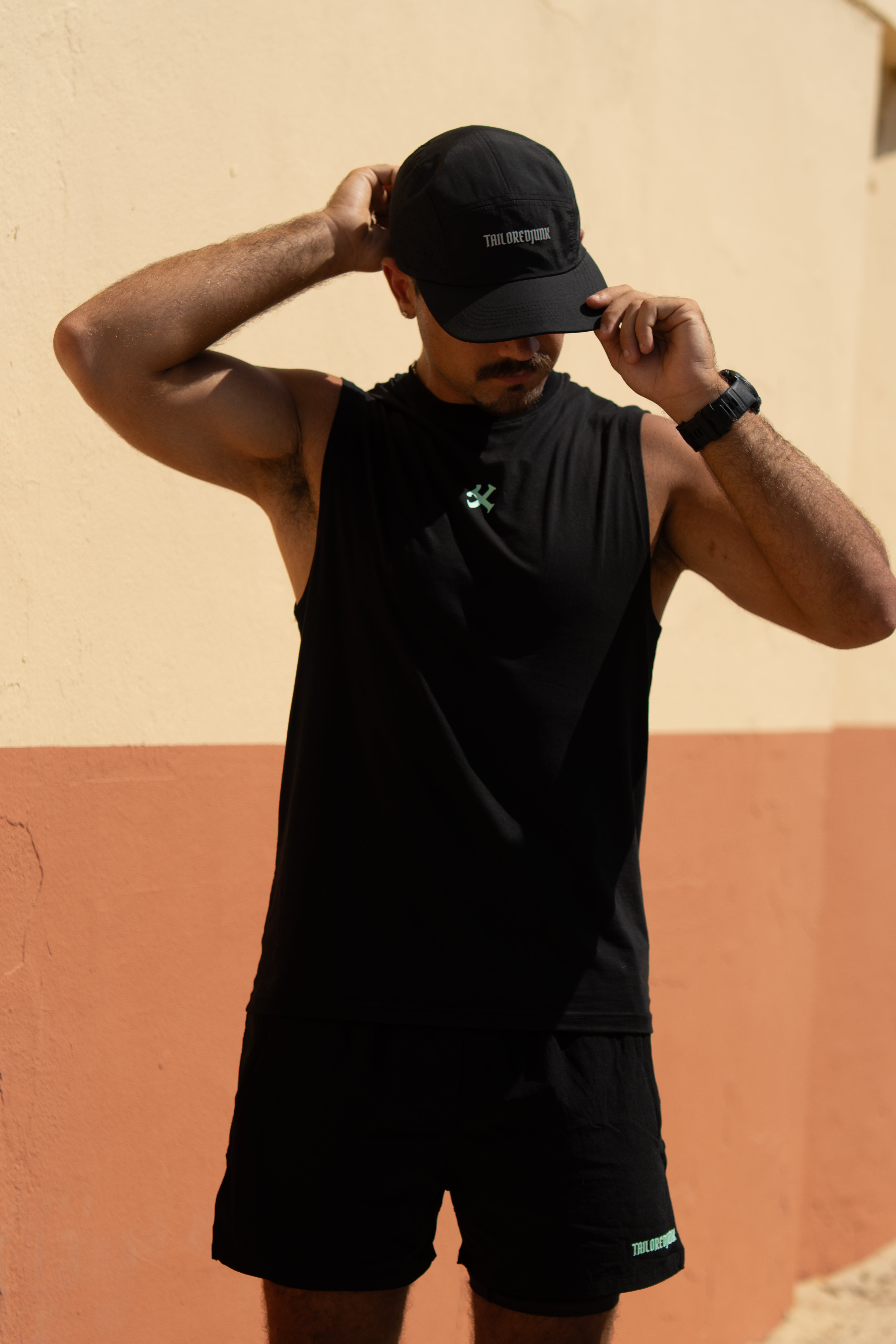 NEW - MOTION TANK